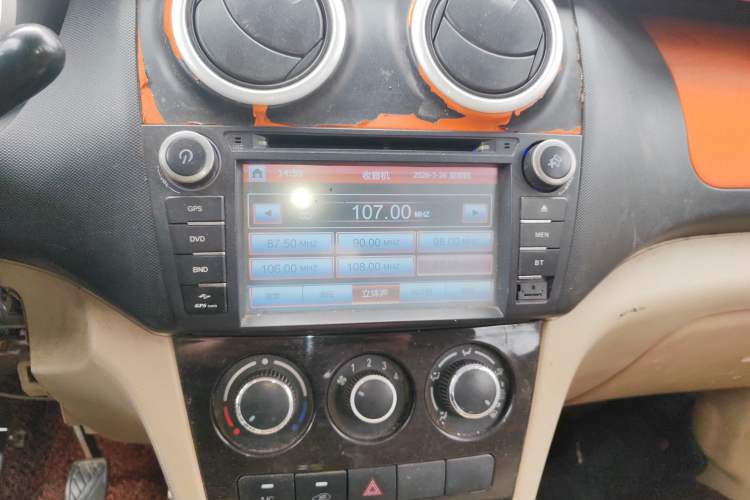 Used CHANGAN KAICHENG Ounuo S 2014 1.5L Elite Model Audio And AC Panel