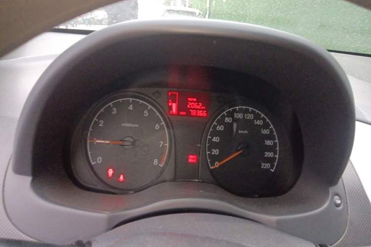 Used Hyundai Verna (older generation) 2010 Sedan 1.4L Manual Standard GL Model
