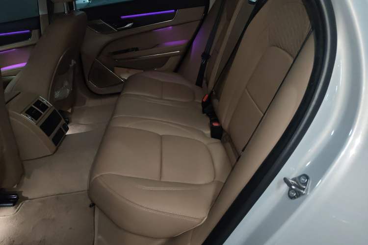 Used Jaguar XFL 2024 2.0T P250 Two-Wheel Drive Prestige Luxury Edition