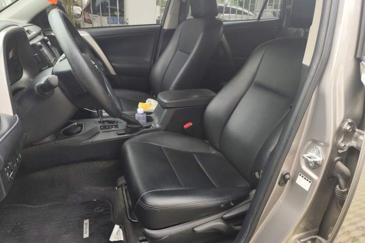 Used Toyota RAV4 2019 2.0L CVT Two-Wheel Drive Fashion X Limited Edition China V Standard