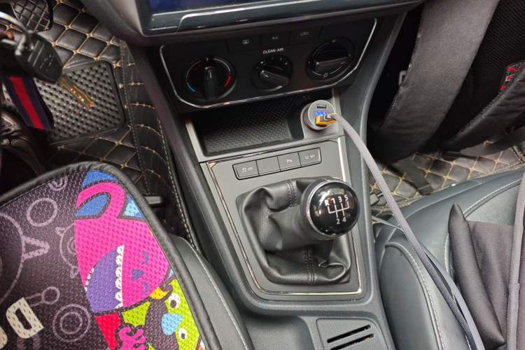 Used Volkswagen Lavida 2015 1.6L Manual Comfort Edition