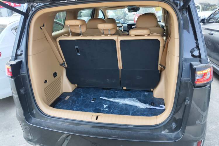 Used VOYAH Dream 2025 PHEV Four-Wheel-Drive Flagship Version – Qiankun Edition