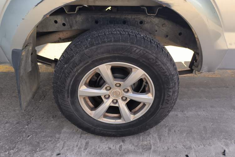 Used Dongfeng Ruichi 2021 2.4T Diesel Two-Wheel Drive Business Edition Long Cargo Bed YCY24165-61
