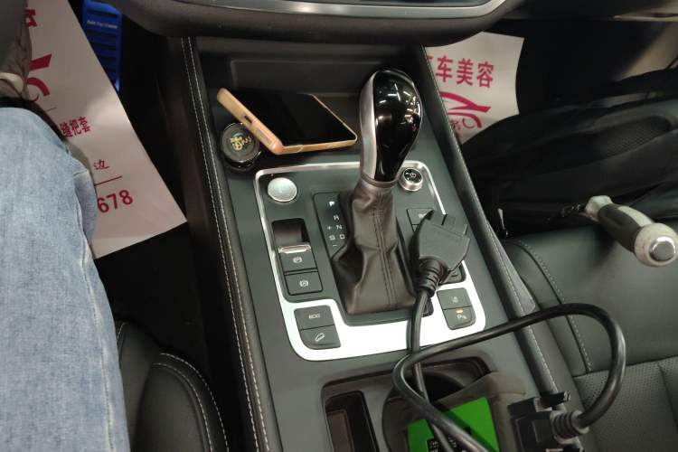 Used BYD Tang 2018 2.0T Automatic SmartConnect Prestige 7-Seater China V Standard Gear Lever