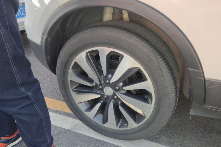 Used Buick Encore 2018 18T Automatic Two-Wheel Drive Urban Elite Model
