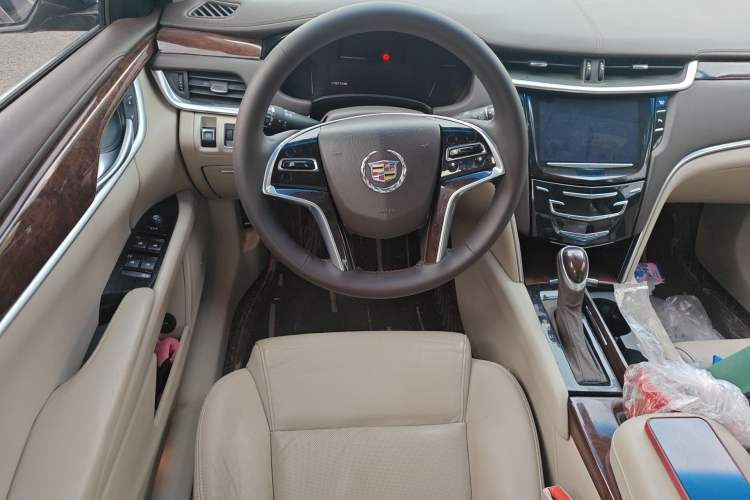 Used Cadillac XTS 2015 28T Elite Model Steering Wheel