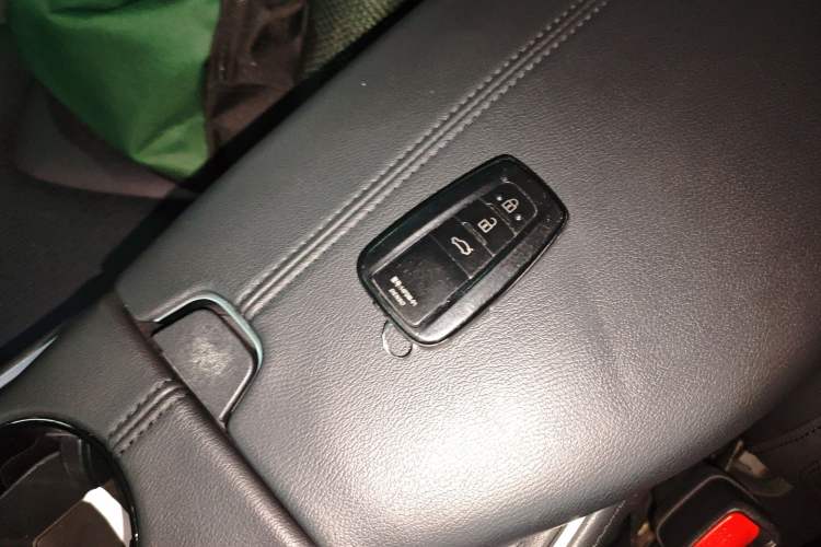 Used Toyota Avalon 2022 2.0L Luxury Edition