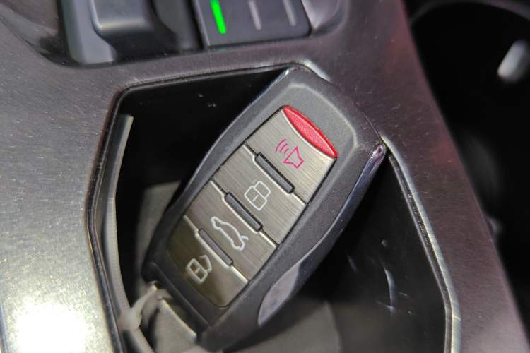 Used Haval H4 2019 Red-Label 1.5 GDIT DCT Luxury Smart Connectivity Model
