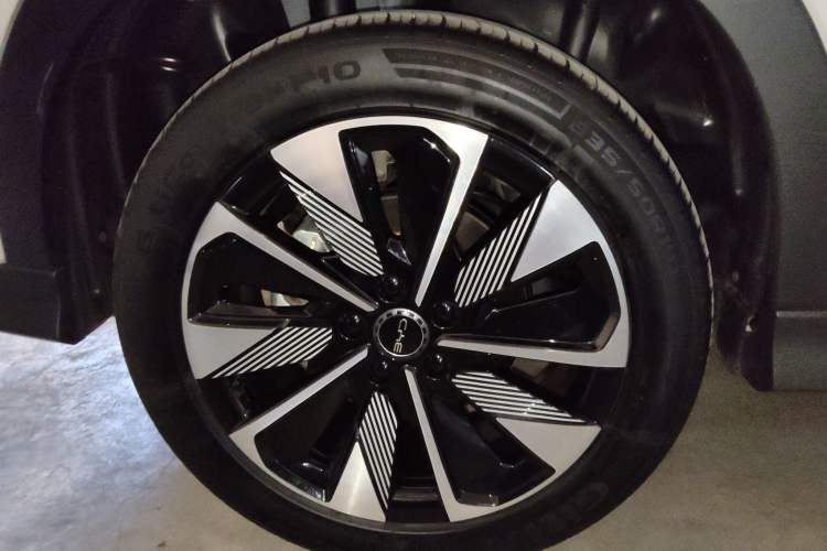 Used BYD Song PLUS New Energy 2025 DM-i Intelligent Driving 160KM Flagship Model Exterior 5