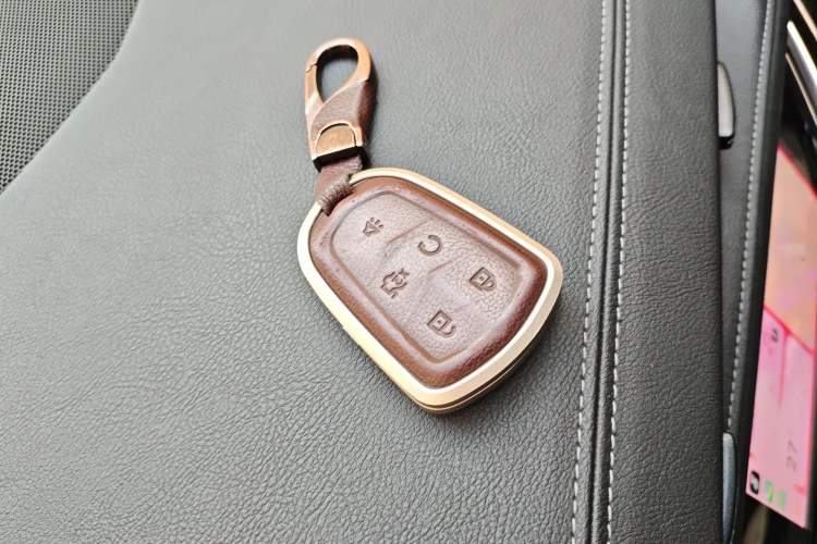 Used Cadillac XT6 2022 2.0T 7-Seater Two-Wheel Drive Luxury Version Vehicle Key