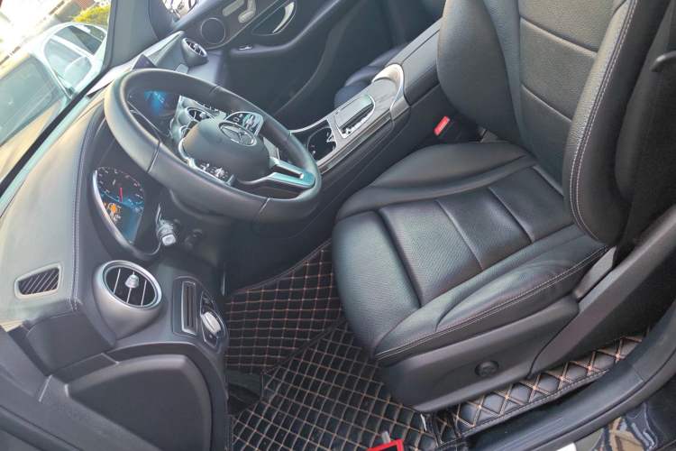 Used Mercedes-Benz GLC 2020 Facelifted GLC 260 L 4MATIC Dynamic Edition
