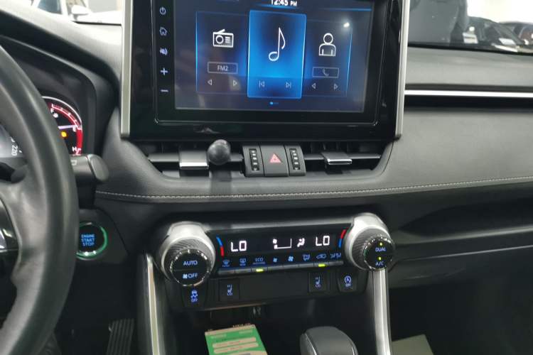 Used Toyota RAV4 2020 2.0L CVT Two-Wheel Drive Fashion PLUS Edition Audio And AC Panel