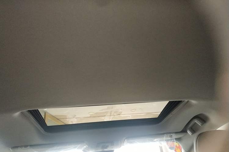 Used Toyota SIENNA 2026 Model 2.5L Dual-Engine Two-Wheel-Drive Comfort Edition Headliner