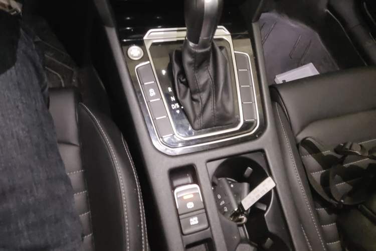 Used Volkswagen Magotan 2025 Zhongxiang Version 280TSI DSG Comfort Edition