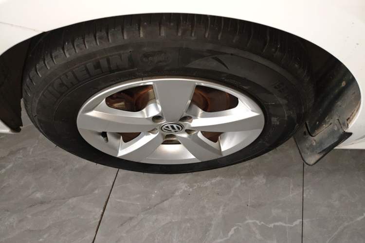 Used Volkswagen Lavida 2019 Lavida Start 1.5L Automatic Trendy Version China VI Standard Left Front Wheel Hub