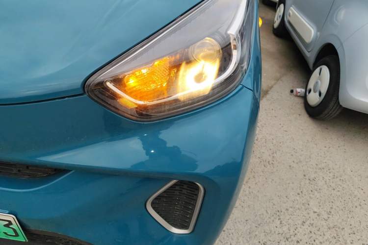 Used Chery QQ Little Ant 2021 150 000 Yuan "Ant Fan" Edition New Ant Xuan Version Lithium-NMC Battery Left Front Headlight