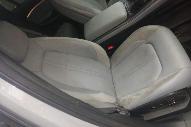 Used Nio ES6 2019 430 km Performance Version Right Front Seat