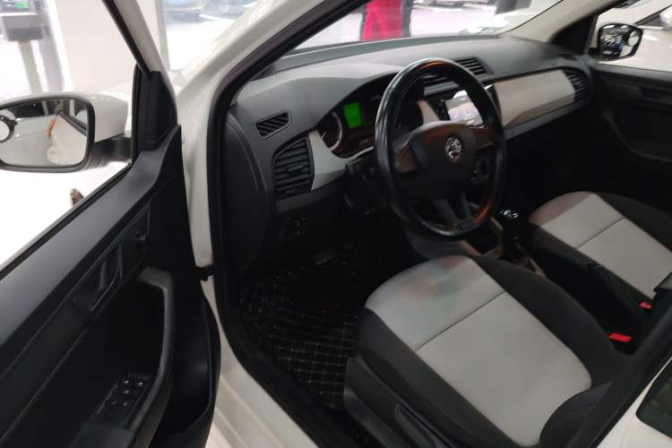 Used Skoda Fabia 2017 1.4L Automatic Car Enjoy Edition