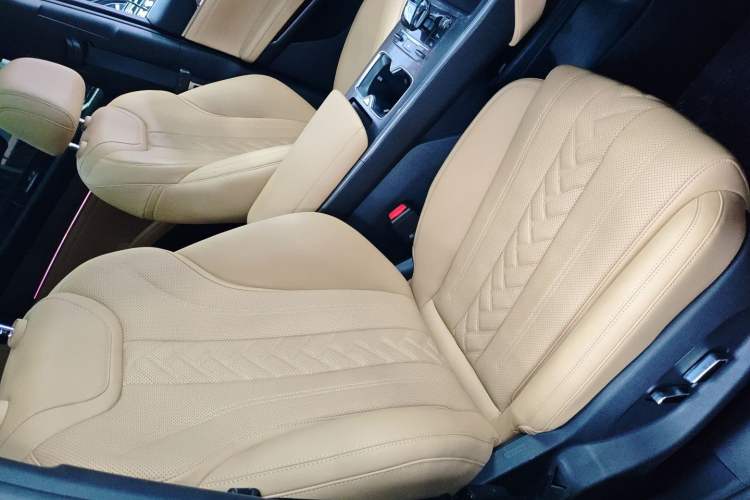 Used BYD Song L DM-i 2024 112 km Beyond Edition Right Front Seat