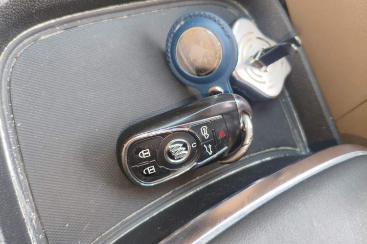 Used Buick GL8 2017 ES 28T Flagship Model China V Standard
