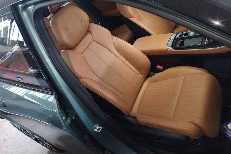Used Geely Auto FX11 2025 4th Generation 1.5TD DCT Jinxiu
