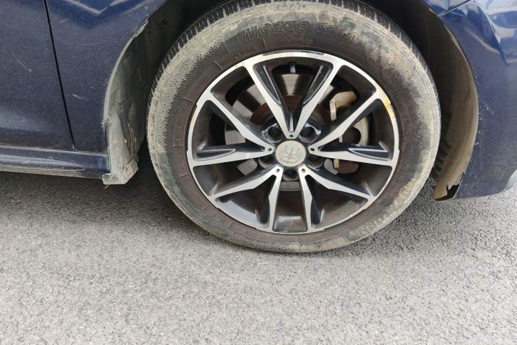 Used BYD Song MAX 2018 1.5T Automatic Smart Connect Elite Model with 6 Seats
