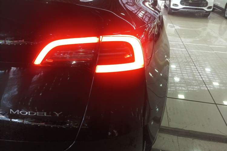 Used Tesla Model Y 2022 Rear-Wheel-Drive Version
