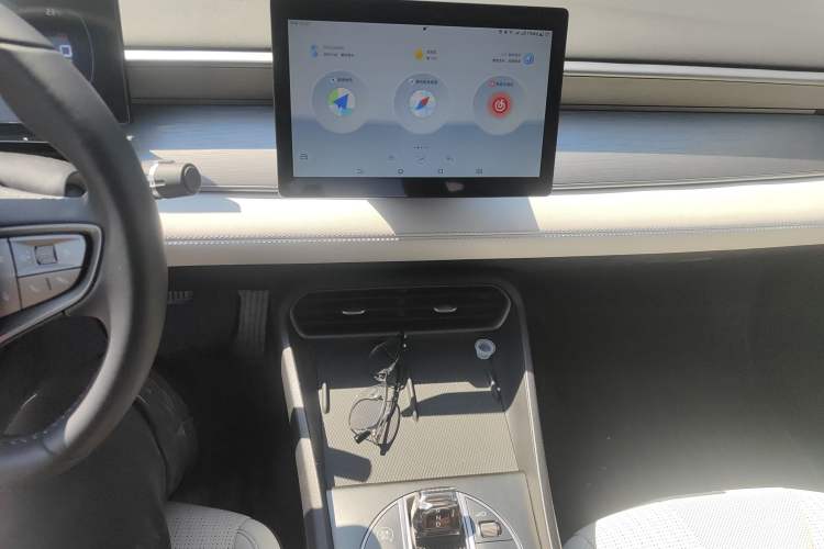 Used BYD Seal 05 DM-i 2025 DM-i Smart Drive 55KM Luxury Model Audio And AC Panel