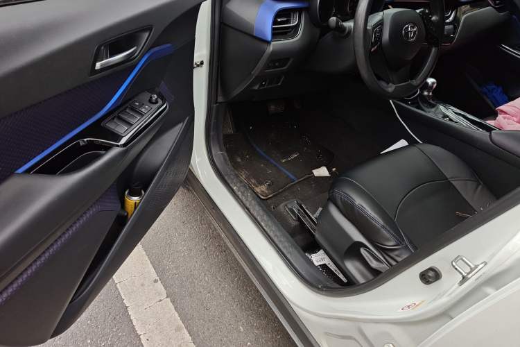 Used Toyota C-HR 2018 2.0L Leading Edition China VI