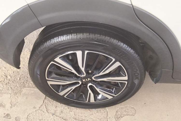 Used Kia kx1 Stonic 2019 1.4L Manual Fun Edition China VI Standard