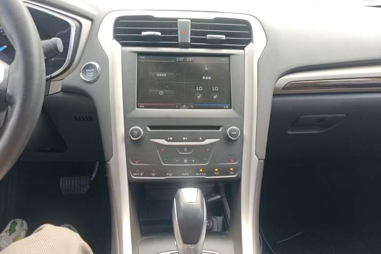 Used Ford Mondeo 2013 2.0L GTDi 200 Luxury Model