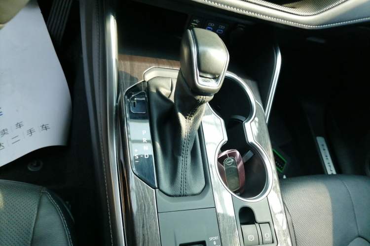 Used Toyota Highlander 2022 Dual-Engine 2.5L Four-Wheel Drive Supreme Edition 7-Seater Gear Lever
