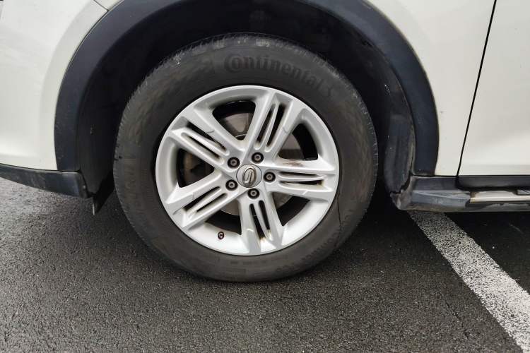 Used GAC Trumpchi GS5 2014 2.0L Manual Two-Wheel Drive Anniversary Value Edition
