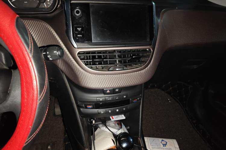 Used Peugeot 2008 2015 1.6L Automatic Playcool Edition
