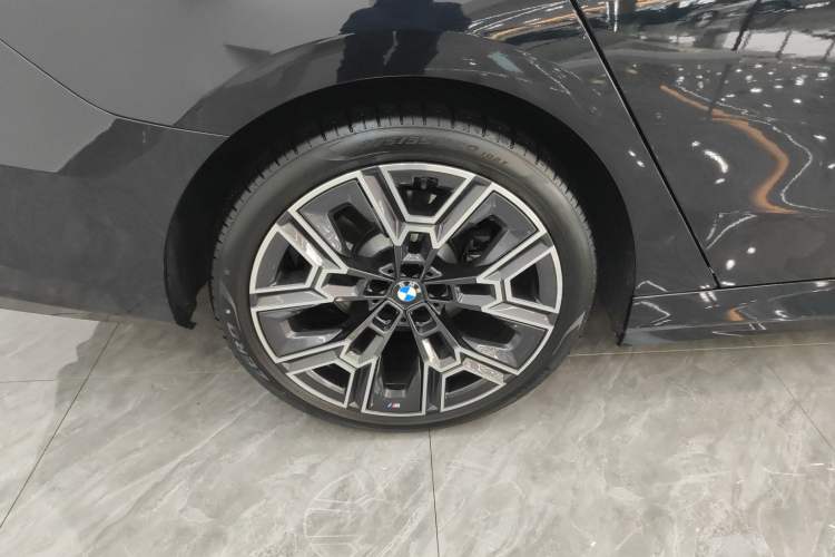 Used BMW 5 Series 2025 530Li Luxury Edition M Sport Package