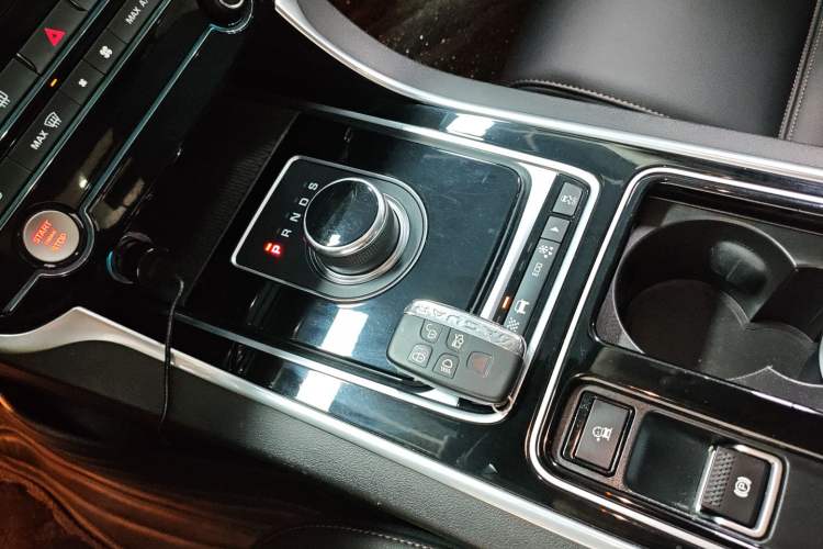 Used Jaguar XEL 2018 2.0T 200 PS Premium Edition
