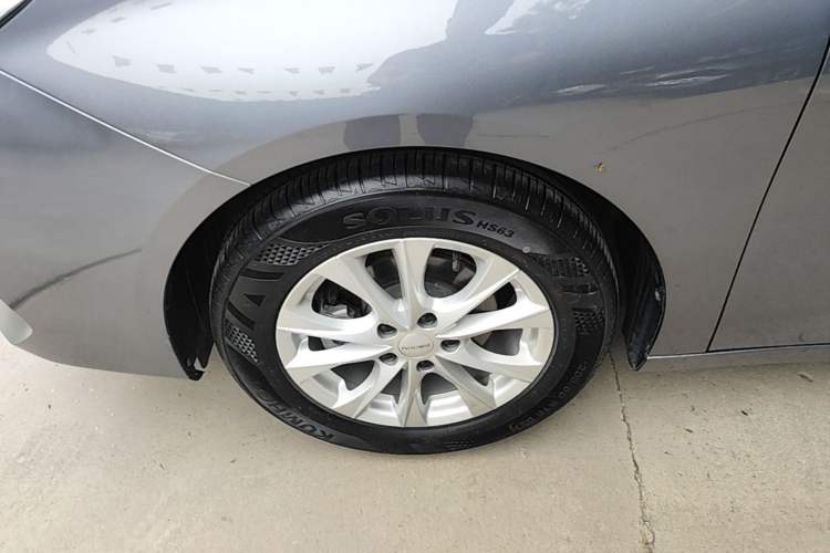 Used Roewe i5 2023 1.5L Manual Comfort Edition
