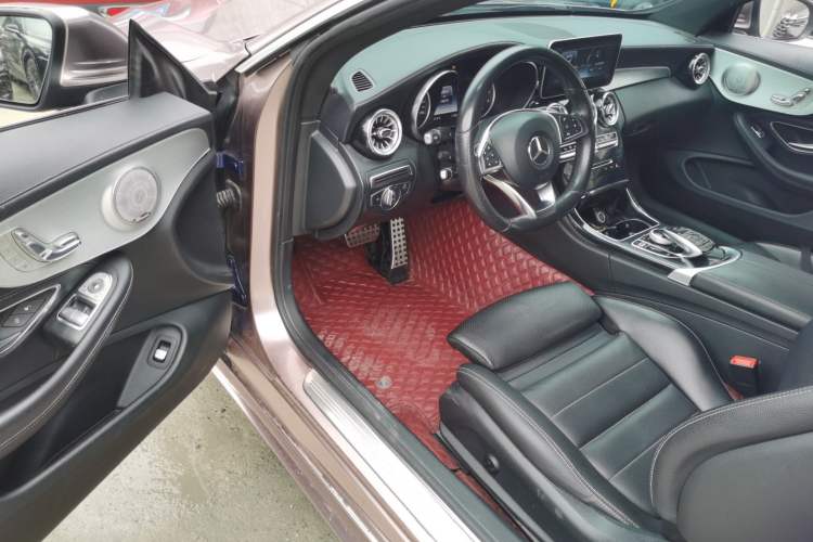 Used Mercedes-Benz C-Class 2017 Facelift C 200 Coupe
