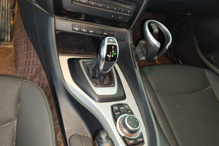 Used BMW X1 2014 sDrive18i Leading Model
