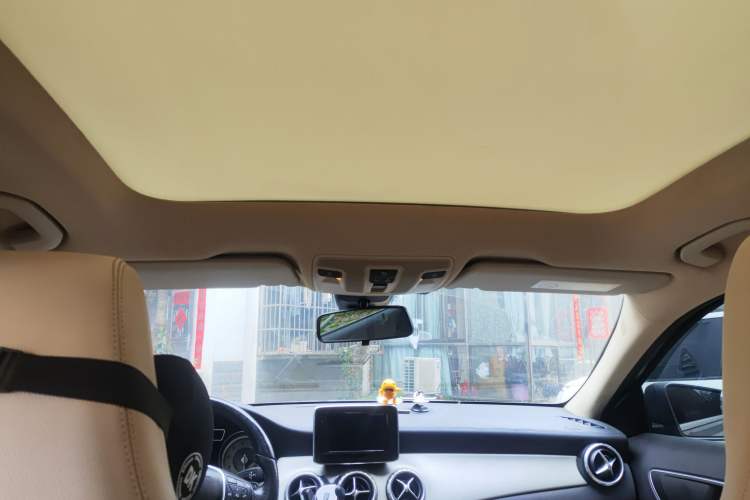 Used Mercedes-Benz GLA 2015 GLA 220 4MATIC Fashion Model