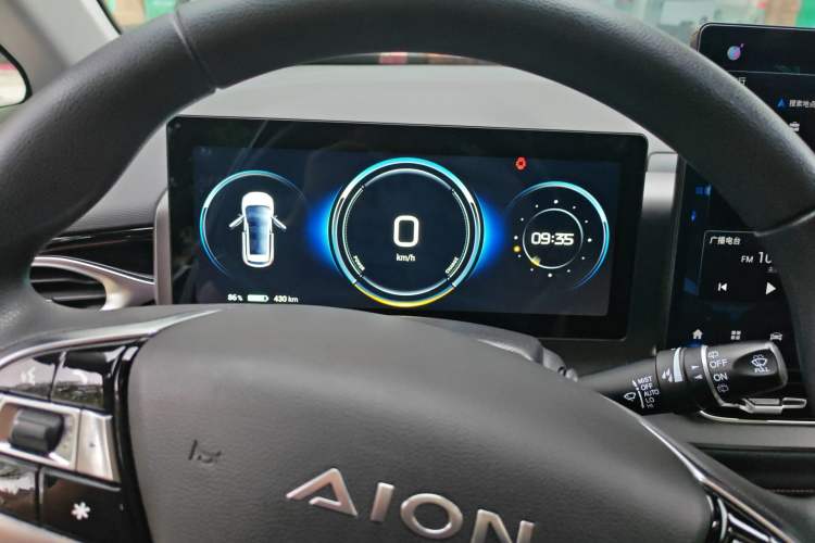Used AION V 2021 Plus 70 Super Fast Charging Version Ternary Lithium
