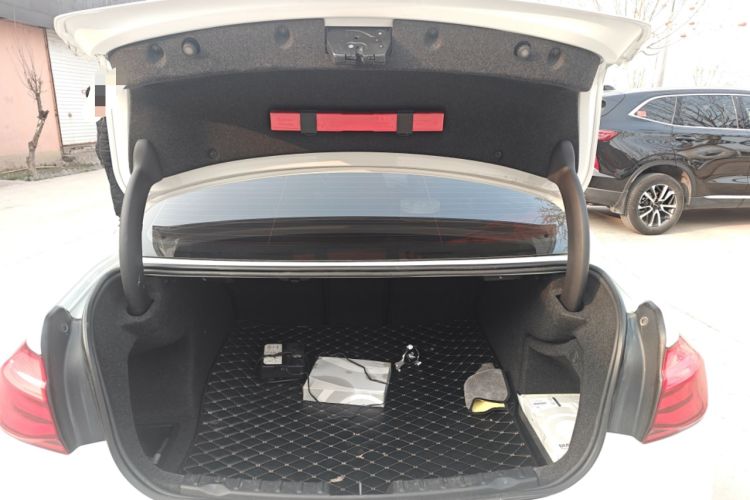 Used BMW 3 Series 2017 318i Fashion Model
