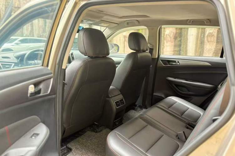 Used CHANGAN CS75 2016 2.0L Manual Luxury Version China IV Standard Left Rear Seat