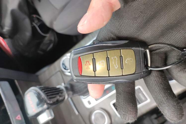 Used Haval H9 2015 2.0T Four-Wheel Drive Standard Model 7 Seats