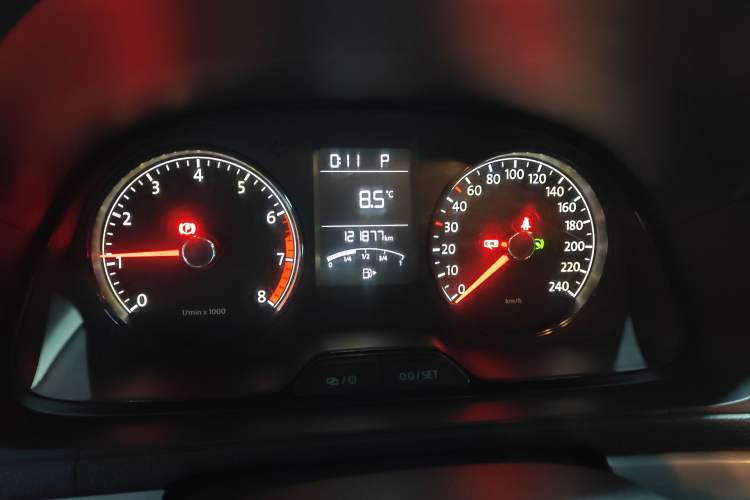 Used Volkswagen Lavida 2013 Revised Classic 1.6L Automatic Fashion Edition
