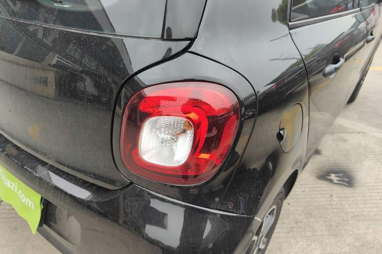 Used smart forfour 2016 0.9T 66 kW Pioneer Edition Right Rear Taillight