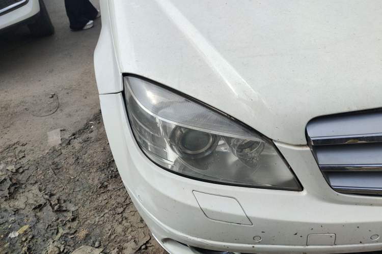 Used Mercedes-Benz C-Class 2010 C 200 CGI Fashion Model Right Front Headlight