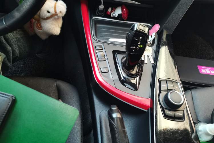 Used BMW 3 Series 2015 316Li Fashion Model
