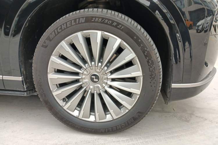 Used ONVO Luxeed L90 2025 Model—Max Six-Seater Version