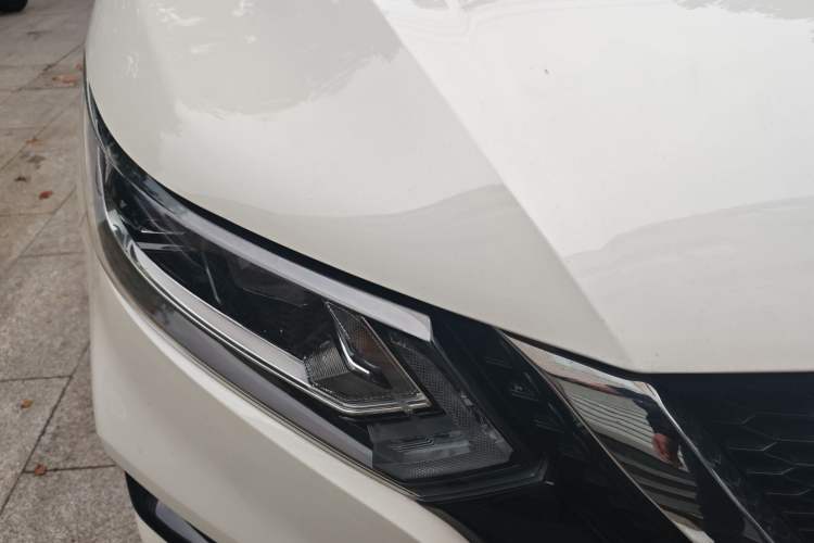 Used Nissan Qashqai 2023 Classic 2.0L CVT XV Comfort Edition Right Front Headlight